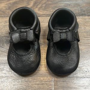 Freshly Picked Black Ballet Flat Bow Moccasin